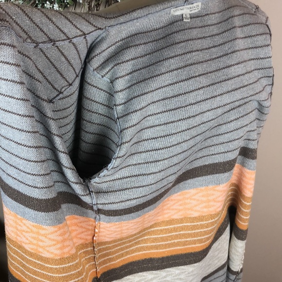 Young Threads Long Gray Striped Cardigan Sweater - Size Large - Picture 9 of 9